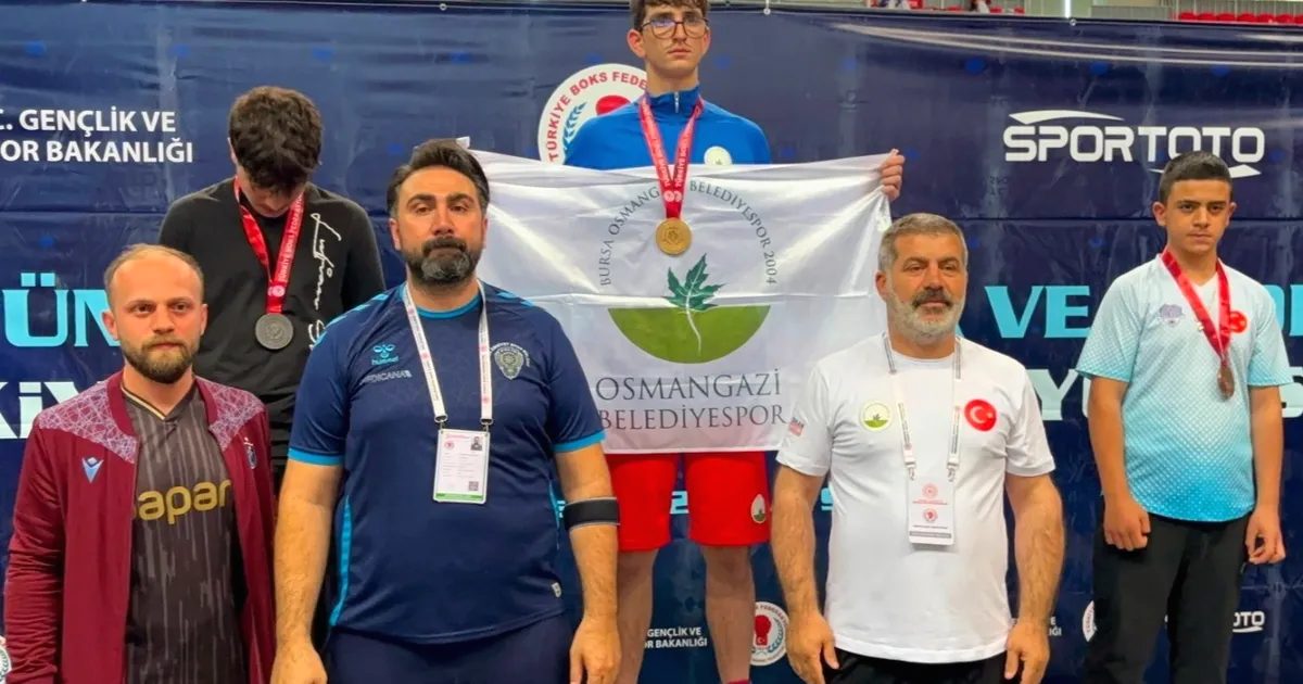 Bursa'da genç boksör Muhammet Gümüş, önemli bir başarı elde ederek