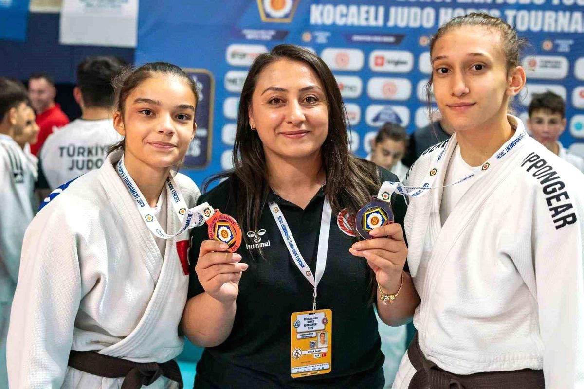 Bursa'da gençler arası Yıldızlar Avrupa Kupası'nın başarılarını ve derece detaylarını