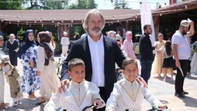 Bursa'da gençler, kurdukları atölyede meslek ediniyor, becerilerini geliştiriyor ve geleceğe