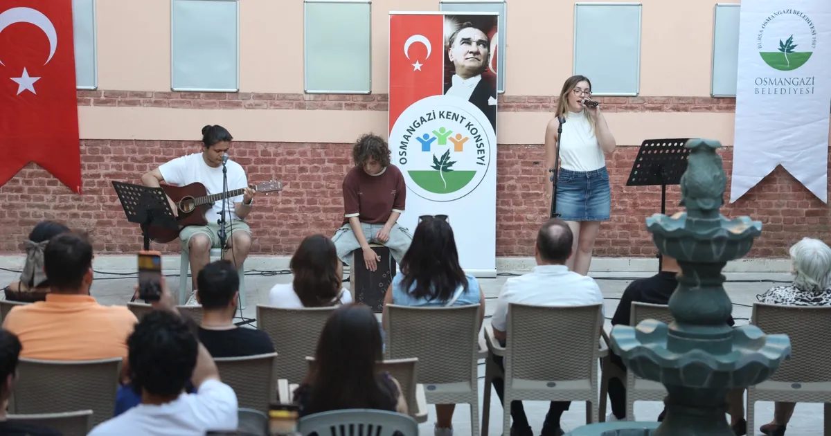 Bursa'da gerçekleştirilen Gençlik Meclisi Konseri ile gençlerin katılımıyla unutulmaz anlar