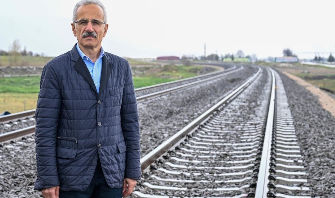 Bursa'da hızlı tren çalışmaları son aşamaya ulaşmıştır. Bölgenin ulaşım altyapısında