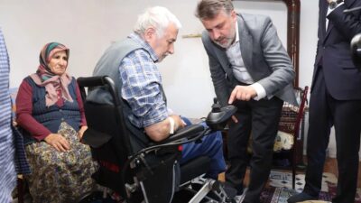 Bursa'da ihtiyaç sahibi ailelere akülü sandalye desteği sağlayarak yaşam kalitelerini