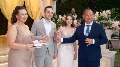 Bursa'da düzenlenen iş dünyası nişan töreninde sektör temsilcileri bir araya