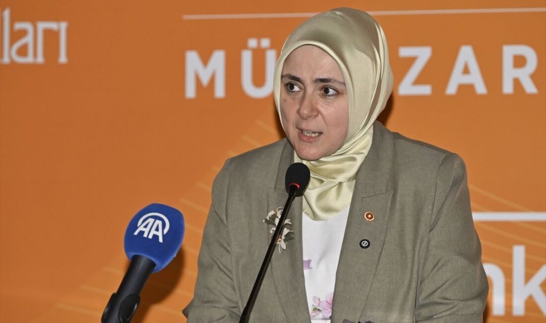 Bursa'da Kadın Liderlik Akademisi'nin kapanış etkinliği, kadınların güçlenmesini ve liderlik