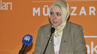 Bursa'da Kadın Liderlik Akademisi'nin kapanış etkinliği, kadınların güçlenmesini ve liderlik