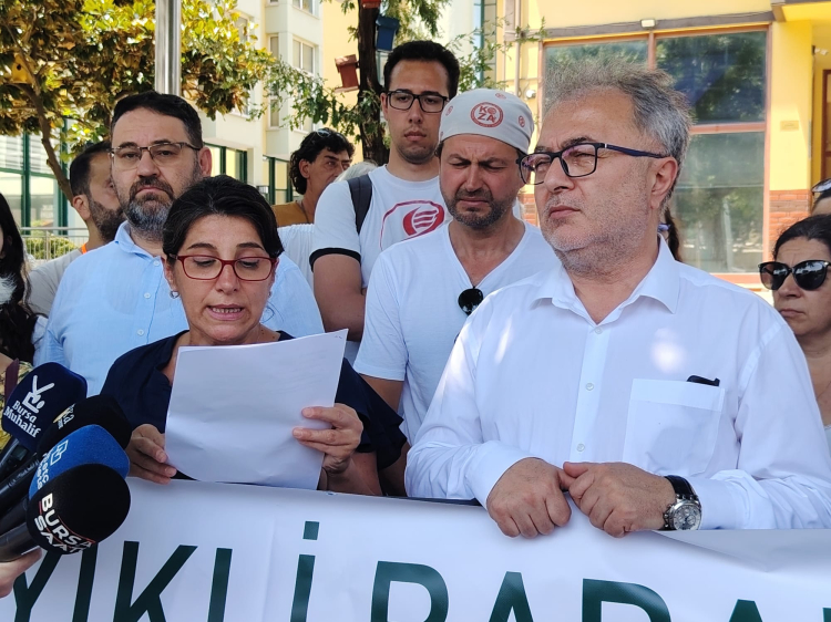 Bursa'da Kızıl Geyiklerin Avına Tepki