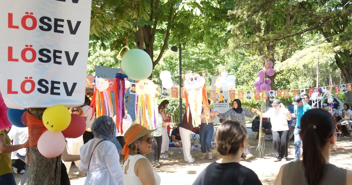 Bursa'da lösemili çocuklar için düzenlenen bu etkinlik, farkındalık yaratmak ve