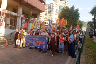 Bursa'da Madımak Anması Yoğun Katılımla Gerçekleşti