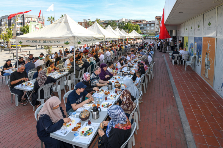 Bursa'da Mahalle Buluşmaları Sürüyor