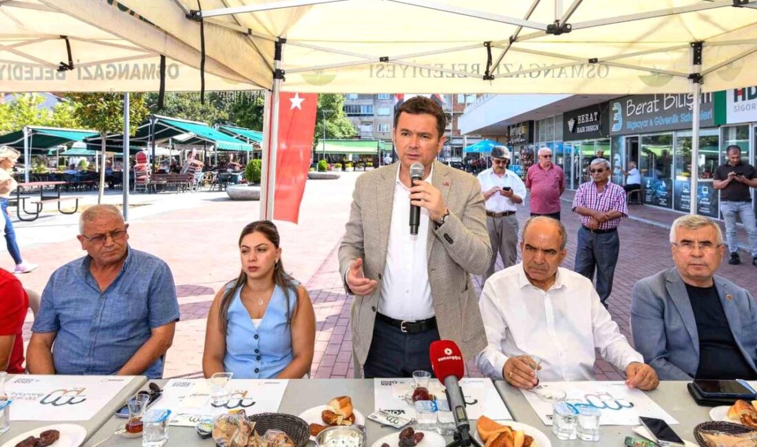 Bursa'da düzenlenen mahalle buluşması, renkli anlar ve samimi atmosferiyle vatandaşlar