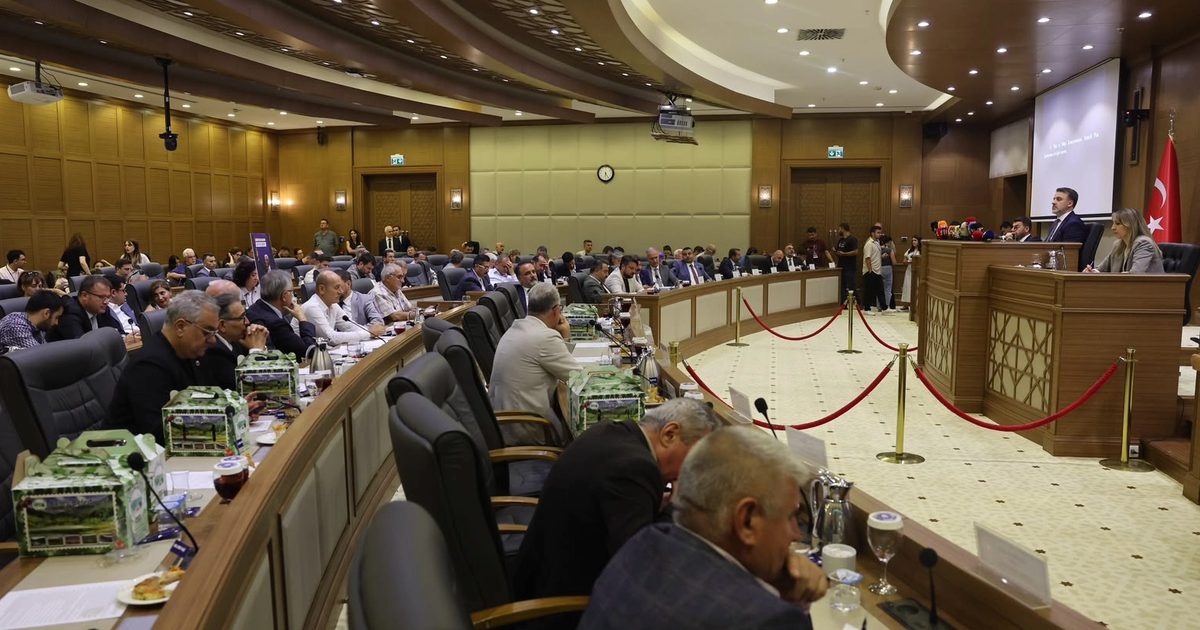 Bursa'da gerçekleştirilen meclis toplantısının öne çıkan detayları, kararlar ve gündem