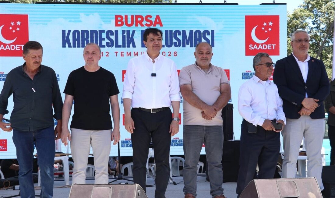 Bursa'da düzenlenen Milli Görüş Kardeşlik Buluşması, birlik ve beraberliğin pekiştiği