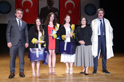 Bursa'da Mimarlık Fakültesi Mezuniyet Töreni