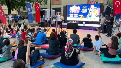 Bursa'da düzenlenen Mobil Bilim Festivali, yoğun ilgiyle karşılandı. Bilim ve