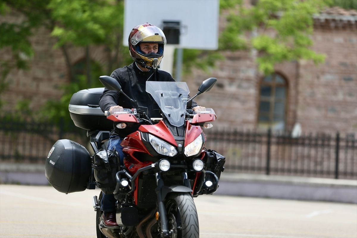 Bursa'da motosikletle 4 bin km'lik yolculuğun detaylarını, deneyimleri ve eğitimleri