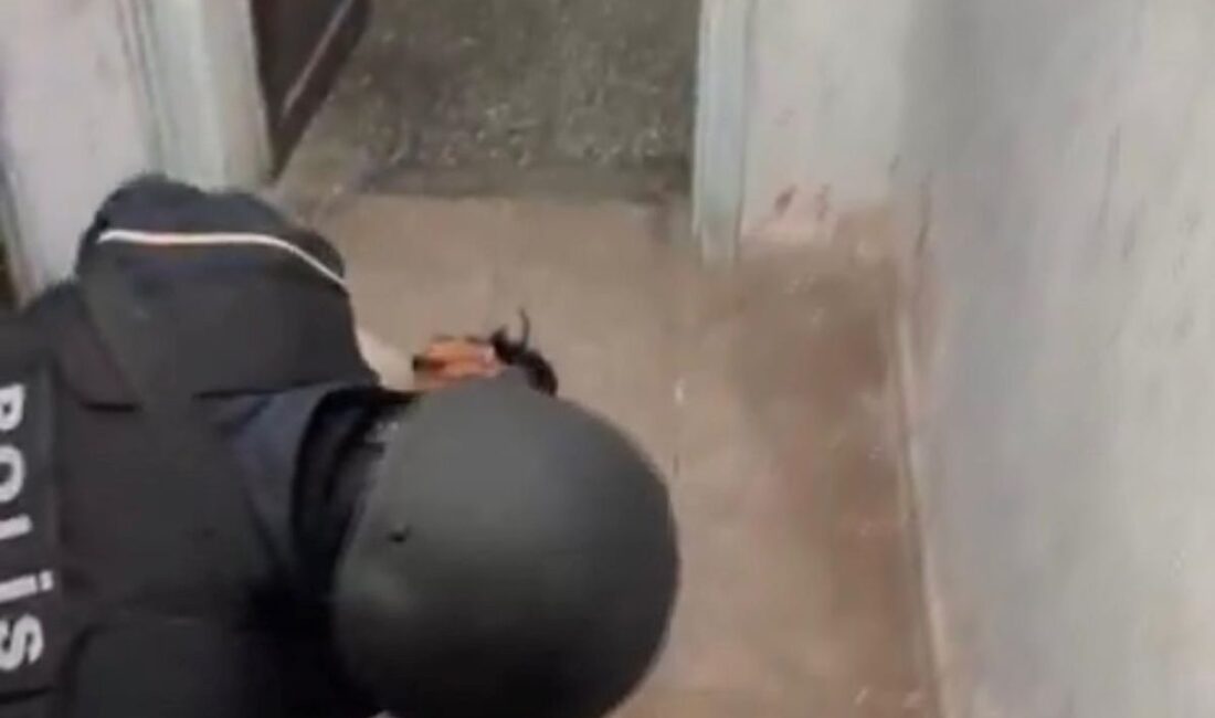 Bursa'da otomobilin devrilmesi sonucu 2 kişi yaralandı. Olayla ilgili detaylar