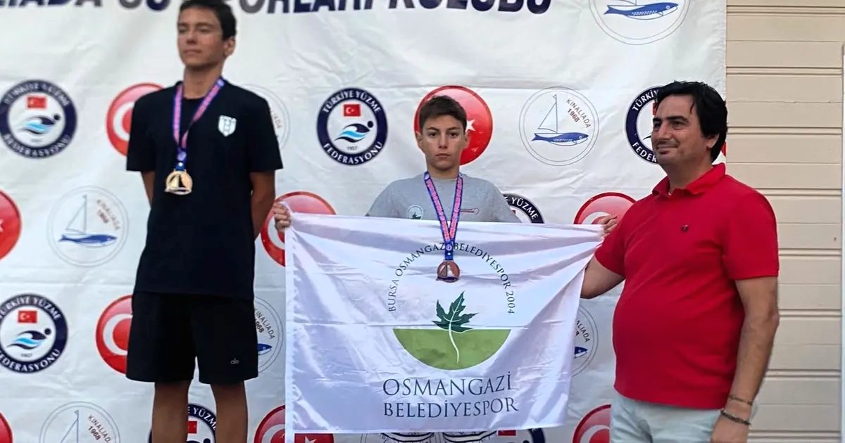 Bursa'da gerçekleşen Prens Adaları Yüzme Yarışları, başarılı sporcular ile heyecan