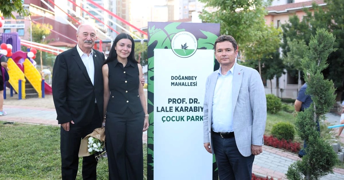 Bursa'da Prof. Dr. Lale Karabıyık Parkı resmi açılışıyla hizmete girdi.