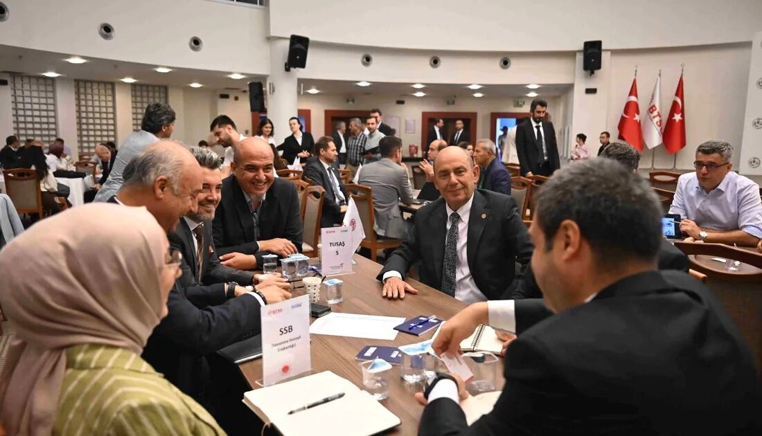 Bursa'da düzenlenen Savunma Sanayi Toplantısı, sektör temsilcileri ve uzmanların katılımıyla