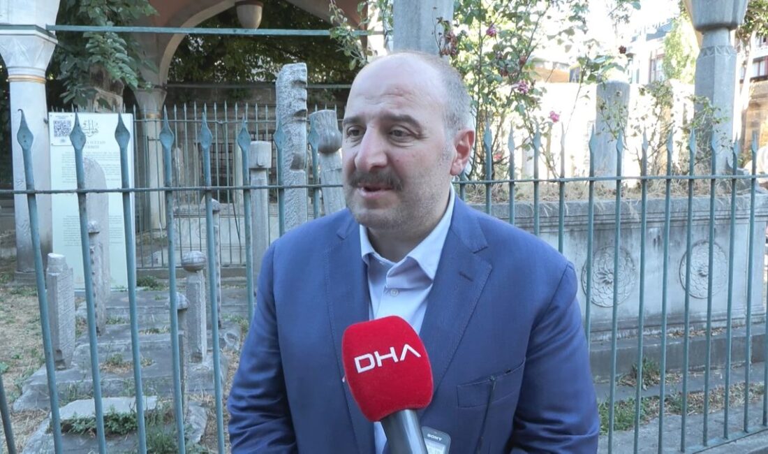 Bursa'da şehitler anılıyor programıyla milletimizin bağımsızlık ve özgürlük mücadelesine gösterilen