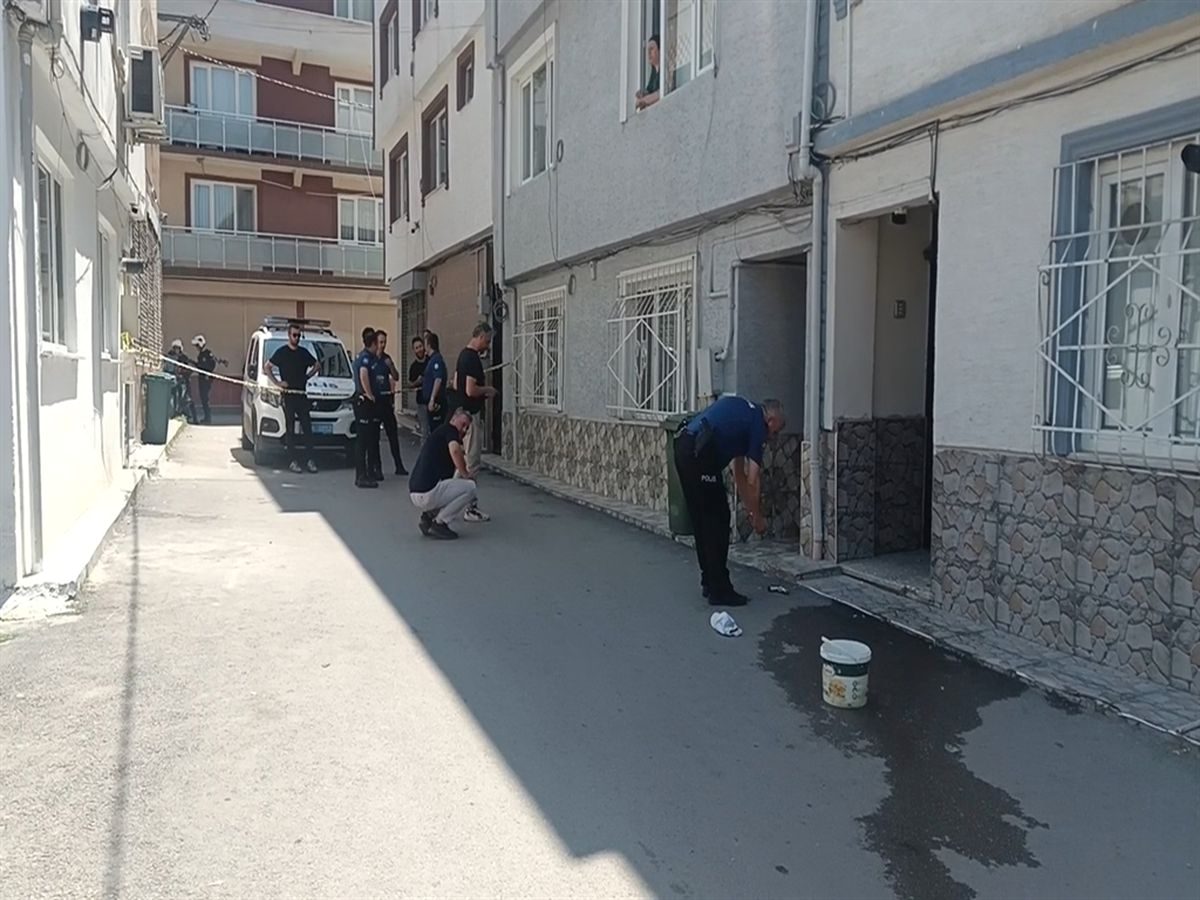 Bursa'da gerçekleşen silahlı kavga sonucu bir kişi yaşamını yitirdi. Olayla