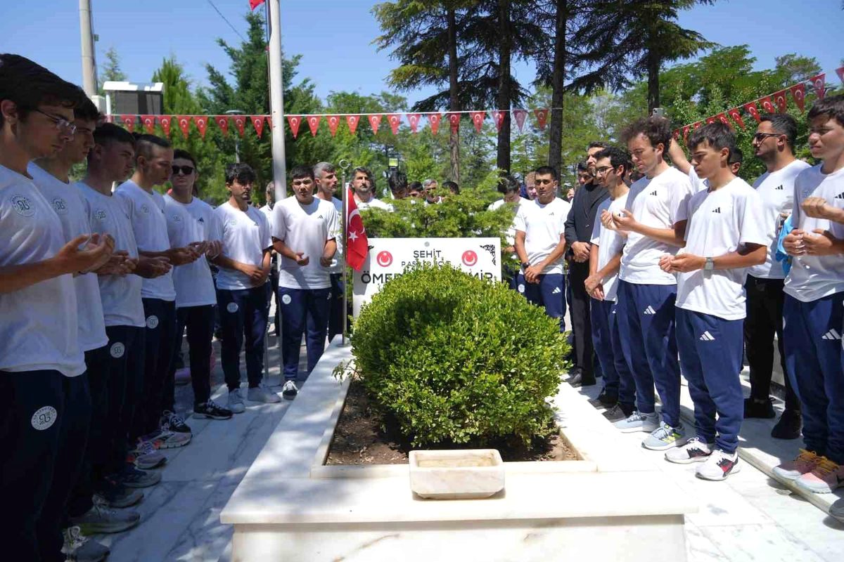 Bursa'da meydana gelen trafik kazasında bir sürücü yaralandı. Olay yerine