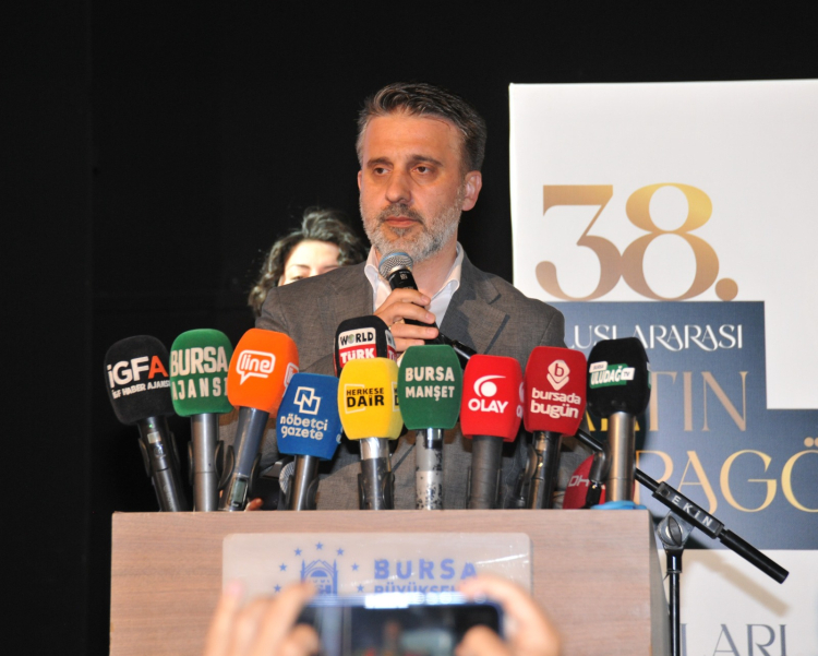 Bursa'da Uluslararası Halk Dansları Yarışması