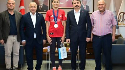 Bursa'da uluslararası tekvando başarıları ve sporcularımızın kazandığı ödüller hakkında detaylı