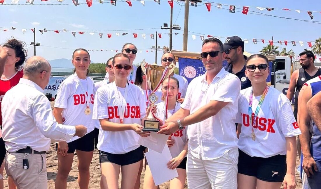 Bursa'da üniversite şampiyonluğu kutlamaları ve başarılar hakkında detaylı bilgiler. Akademik