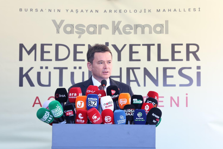 Bursa'da Yaşar Kemal Kütüphanesi Açıldı
