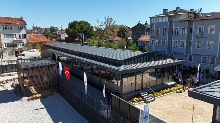 Bursa'da Yaşar Kemal Kütüphanesi Açıldı