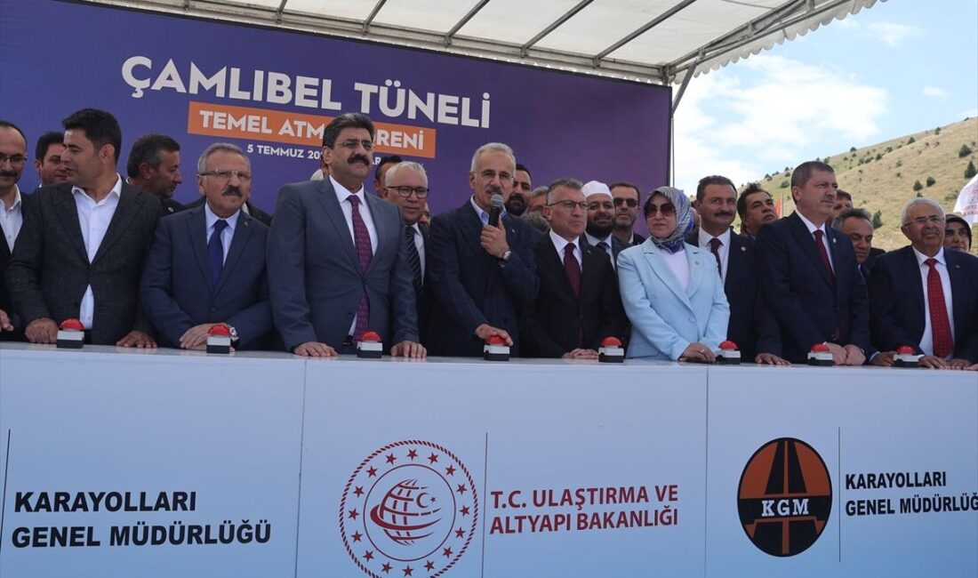 Bursa'da yeni ulaşım projesi için temel atıldı. Şehir ulaşımını geliştirmeyi