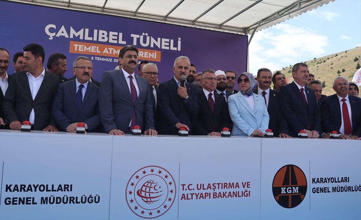 Bursa'da yeni ulaşım projesi için temel atıldı. Şehir ulaşımını geliştirmeyi
