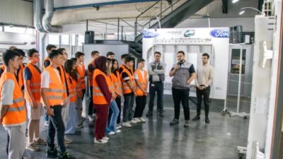 Bursa'da Yeşilova Zirvesi heyecanını keşfedin. Doğayla iç içe, yüksekliği ve