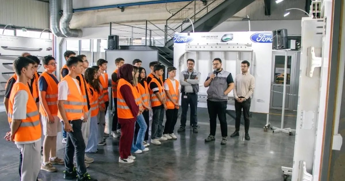 Bursa'da Yeşilova Zirvesi heyecanını keşfedin. Doğayla iç içe, yüksekliği ve