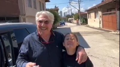 Bursa'da yol tarifi veren ünlü oyuncu Erdal Özyağcılar hakkında detaylar