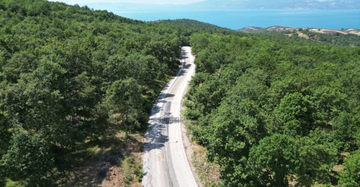 Bursa Büyükşehir Belediyesi, 17 ilçede sürdürdüğü yol yenileme çalışmaları kapsamında