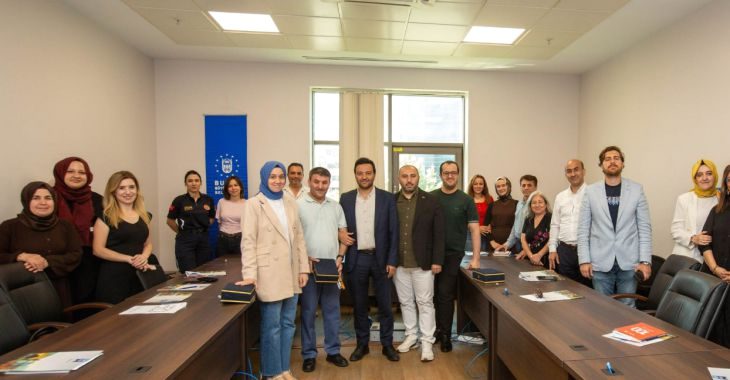 Bursa Büyükşehir Belediyesi, personellerinin mesleki ve kişisel gelişimini desteklemeye yönelik
