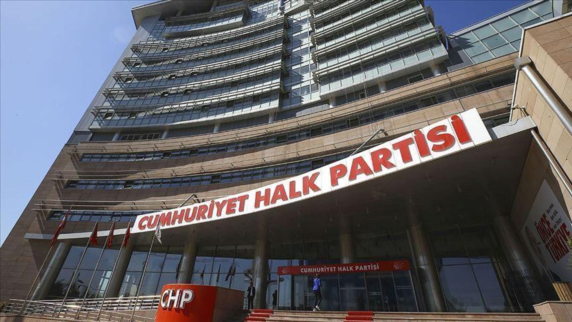 CHP Kurultayı'ndaki usulsüzlük iddialarına ilişkin sanıklar soruşturmalarla yanıt veriyor, detaylar