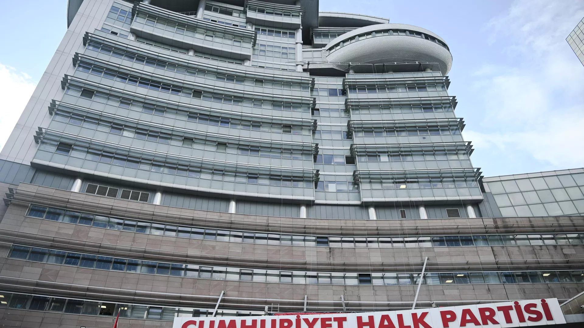 CHP, 8 ilde önemli görevden alma kararları aldı. detaylar ve