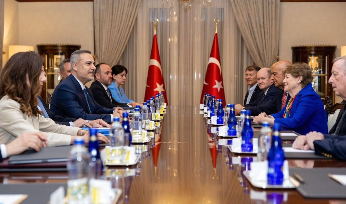 Dışişleri Bakanı Fidan, ABD Senatosu'nda dikkat çekici bir performans sergileyerek