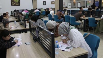 Bursa Büyükşehir Belediyesi tarafından öğretmen adaylarına yönelik 9 ilçede eş