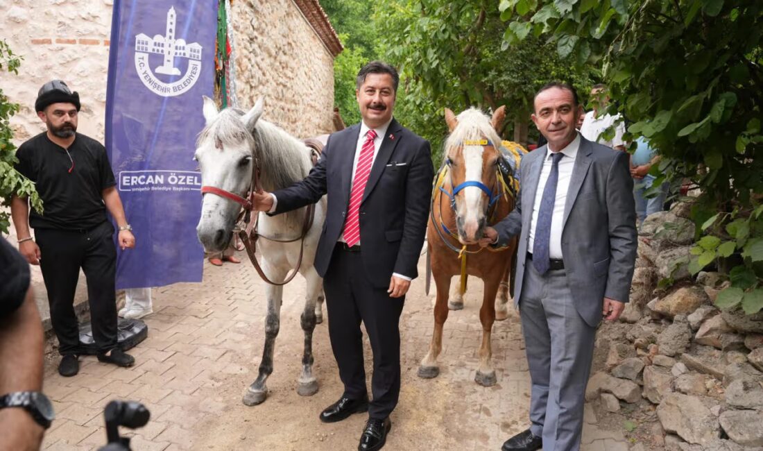 Yenişehir ve Keles belediyelerinin ortaklaşa düzenlediği Nilüfer Hatun Gelin Uğurlama