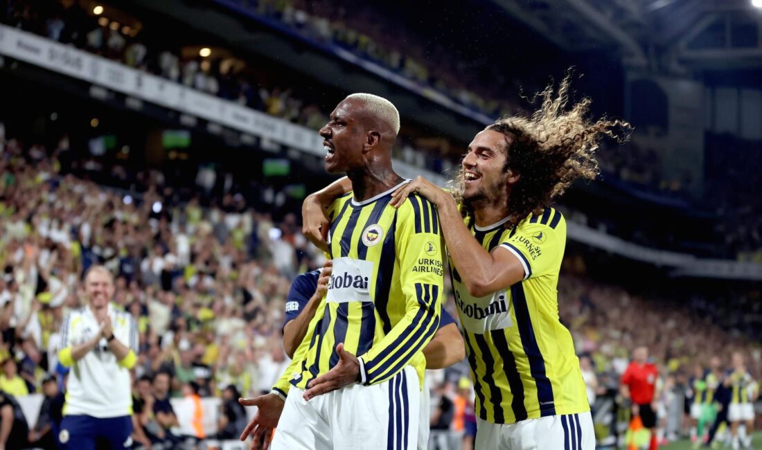 Fenerbahçe, UEFA Şampiyonlar Ligi'nde zorlu rakip Zabrze'yi yenerek büyük bir