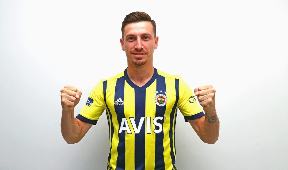 Fenerbahçe'de Mert Hakan Yandaş'a yeni sözleşme sevinci! Kulüp, Yandaş ile
