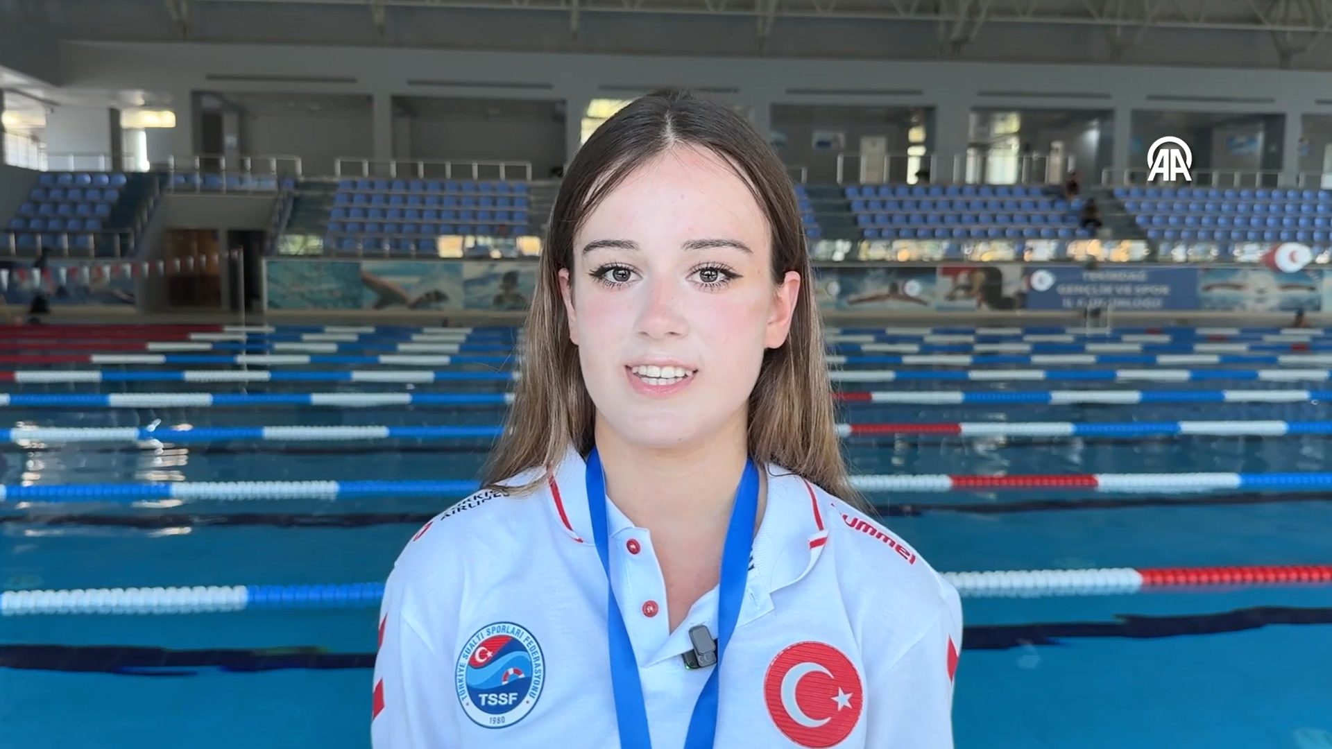 Genç sporcu Kardelen, dünya ikincisi olarak büyük bir başarı elde