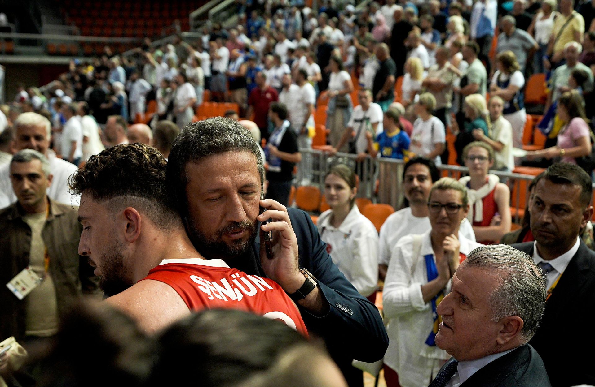 İki Takımın Müthiş Çabası, Atletizm Arenasında Büyüleyici Anlar Yaşattı