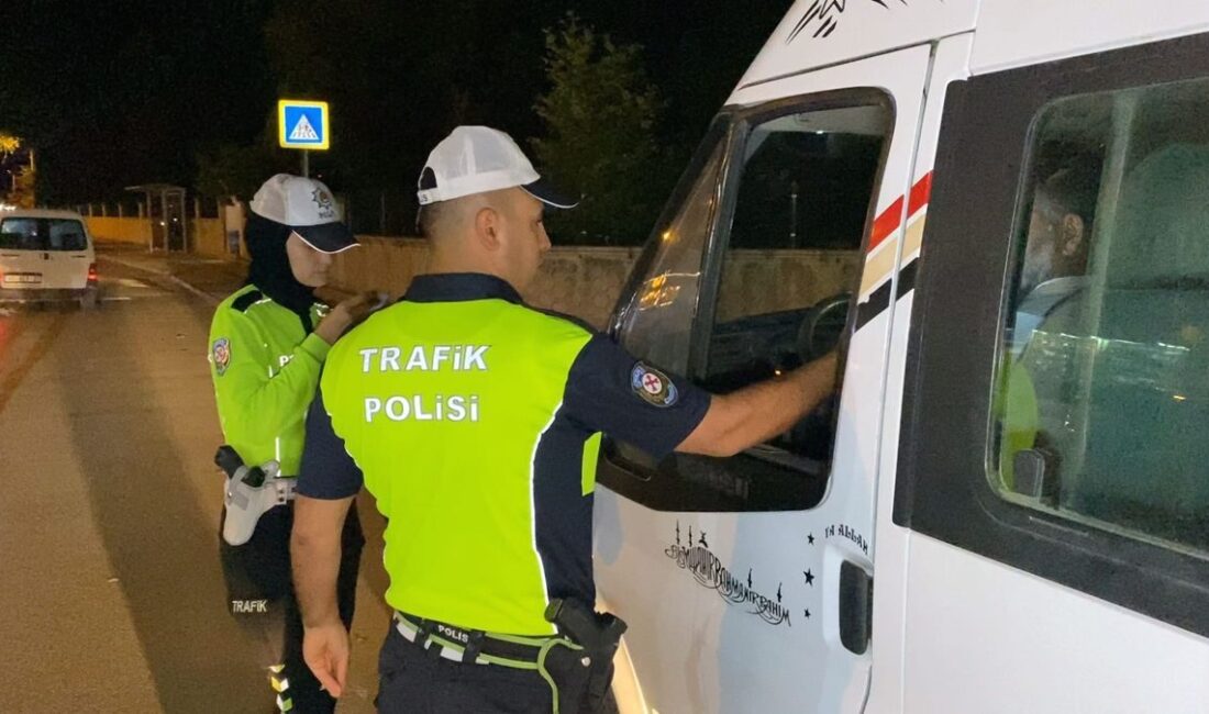 İnegöl'de gerçekleştirilen kapsamlı polis denetimleriyle güvenlik ve asayiş sağlanmakta, halkın