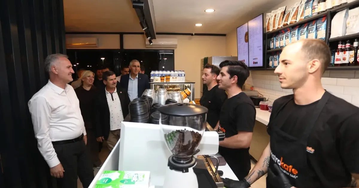 İnegöl'de Gastro Kafe'nin yeni şubeleri açıldı. Kaliteli hizmet ve lezzetli