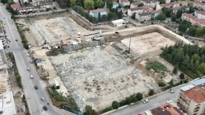 İnegöl'de kentsel dönüşüm projeleriyle yenilik ve gelişme hedefleniyor. Güvenli ve